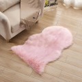 Dywanik futrzany pluszowy miś do salonu pokoju 50x80 cm różowy