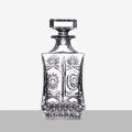 Karafka na whisky alkohol zdobiona z korkiem 740 ml