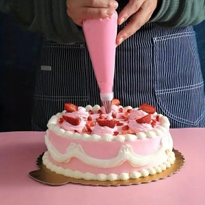 Rękaw cukierniczy dekorator do ciast tortów z 4 końcówkami