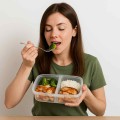 Pojemnik na lunch obiadowy zamykany na makaron do pracy 1,8l