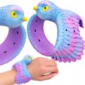 Gumowa zabawka dla dziecka sensoryczna ptaszek na rękę fidget antystres